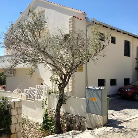 Cacija Apartman *